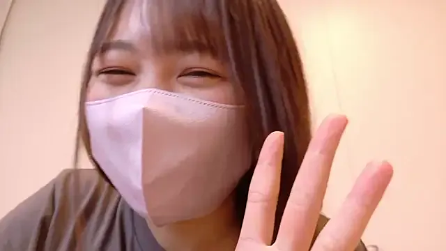 LauraFord – webcam model profile photo Image 3