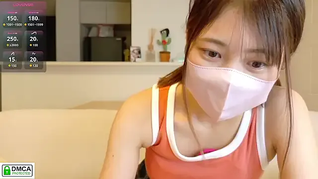 LauraFord – webcam model profile photo Image 9