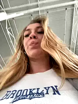 Megan_Blake – webcam model profile photo Image 11