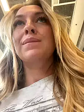 Megan_Blake – webcam model profile photo Image 14