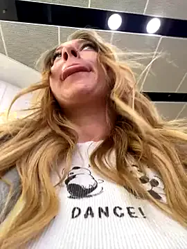 Megan_Blake – webcam model profile photo Image 3