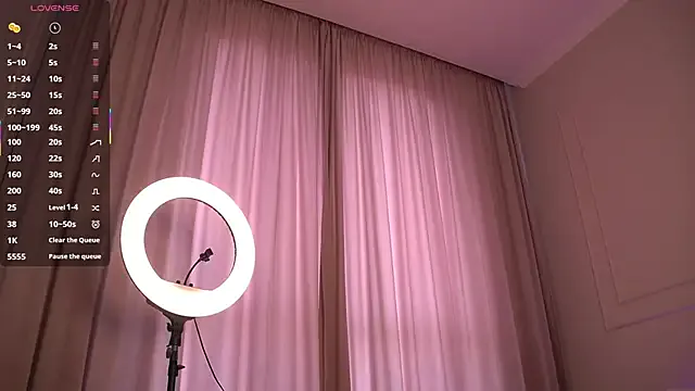 AnneRusel – webcam model profile photo Image 8