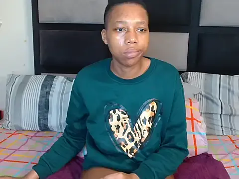 ZoeMurphy – webcam model profile photo Image 6