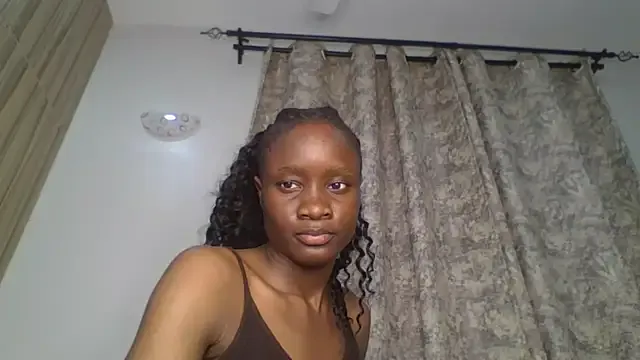 CassieGil – webcam model profile photo Image 6