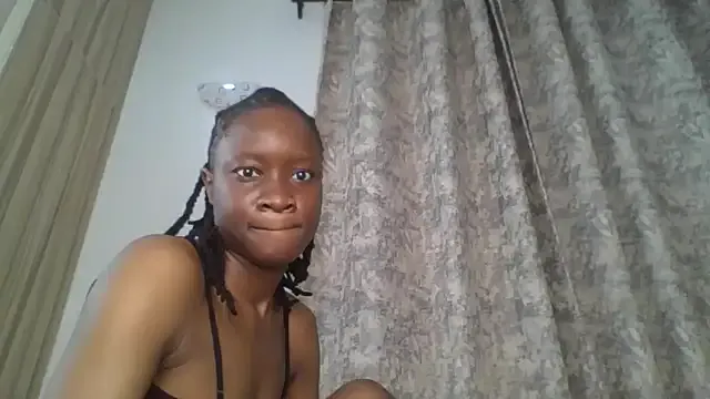 CassieGil – webcam model profile photo Image 9