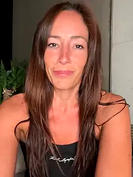 Glamyty – webcam model profile photo Image 8