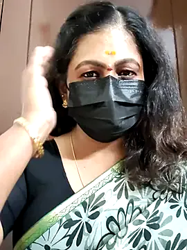 AmyBelmontt – webcam model profile photo Image 11