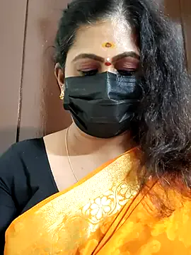 AmyBelmontt – webcam model profile photo Image 14