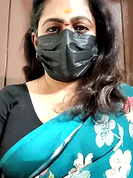 AmyBelmontt – webcam model profile photo Image 15