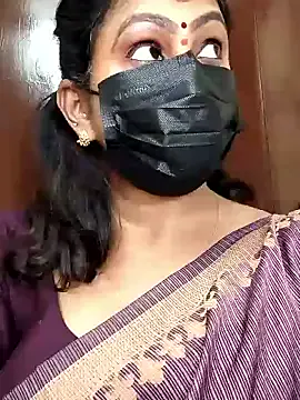 AmyBelmontt – webcam model profile photo Image 4