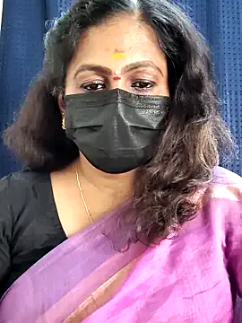 AmyBelmontt – webcam model profile photo Image 6