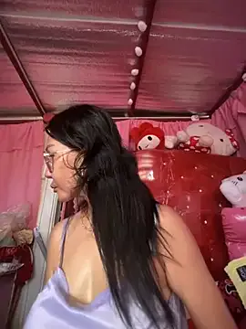 LunaKrismas – webcam model profile photo Image 2