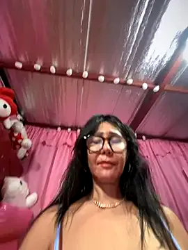 LunaKrismas – webcam model profile photo Image 5