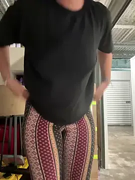 AmyBelmontt – webcam model profile photo Image 18