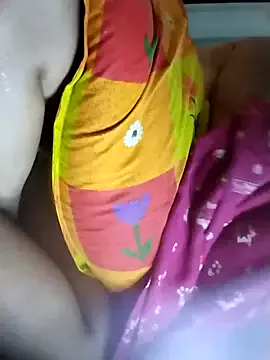 les_bains69 – webcam model profile photo Image 3