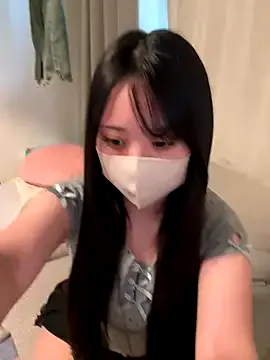 HugeTitties – webcam model profile photo Image 10