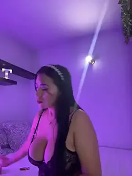 GLaM_GoDdEsS_143 – webcam model profile photo Image 5