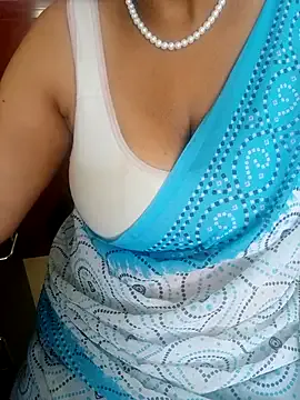 NoaMarin – webcam model profile photo Image 2