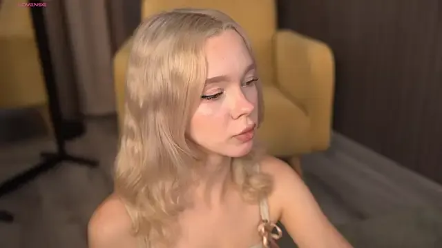 beatrishaa – webcam model profile photo Image 4