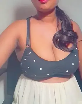 SkyLumen – webcam model profile photo Image 3