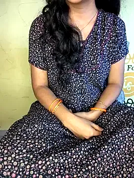 oxo_yuna_oxo – webcam model profile photo Image 4