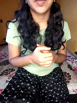 oxo_yuna_oxo – webcam model profile photo Image 5