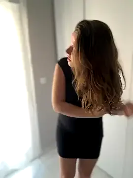 KaraNoir – webcam model profile photo Image 2