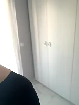 KaraNoir – webcam model profile photo Image 3