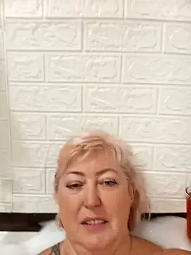 KaraNoir – webcam model profile photo Image 10