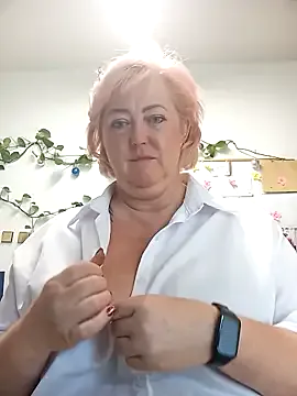 KaraNoir – webcam model profile photo Image 13