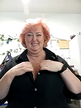 KaraNoir – webcam model profile photo Image 18