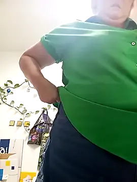 KaraNoir – webcam model profile photo Image 2