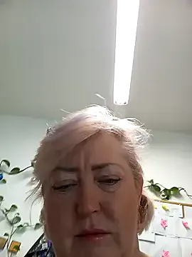 KaraNoir – webcam model profile photo Image 9