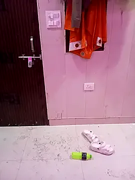 XxAlliGirlNextDoor – webcam model profile photo Image 9