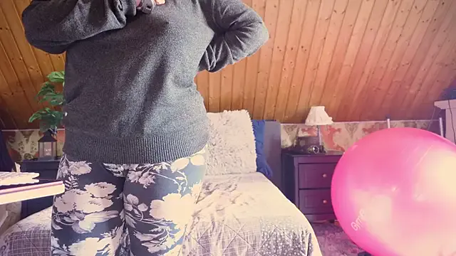 AmyBelmontt – webcam model profile photo Image 15