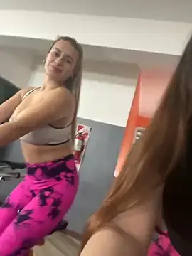 PaulinaSwift – webcam model profile photo Image 13