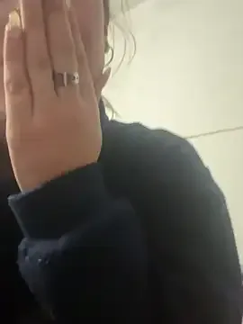 PaulinaSwift – webcam model profile photo Image 3