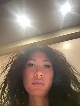 SkyLumen – webcam model profile photo Image 3