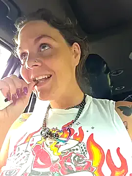 bathory_vamps – webcam model profile photo Image 9