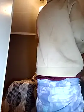 LorrySkye – webcam model profile photo Image 8