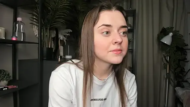 AmyBelmontt – webcam model profile photo Image 10