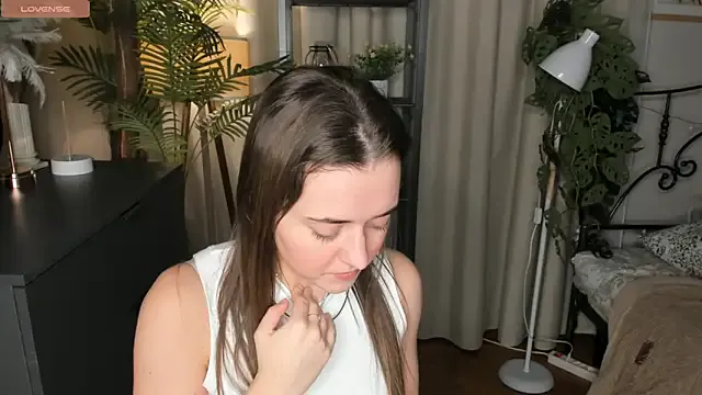 AmyBelmontt – webcam model profile photo Image 11