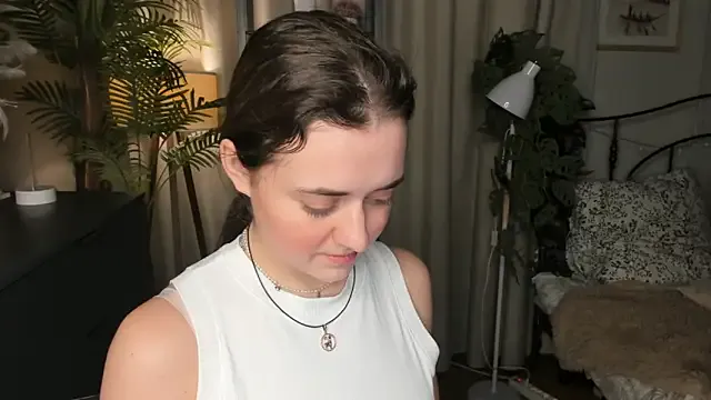 AmyBelmontt – webcam model profile photo Image 13