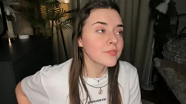 AmyBelmontt – webcam model profile photo Image 15