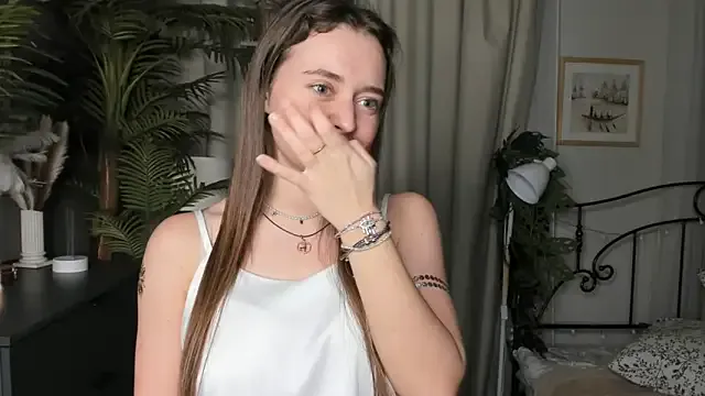 AmyBelmontt – webcam model profile photo Image 4