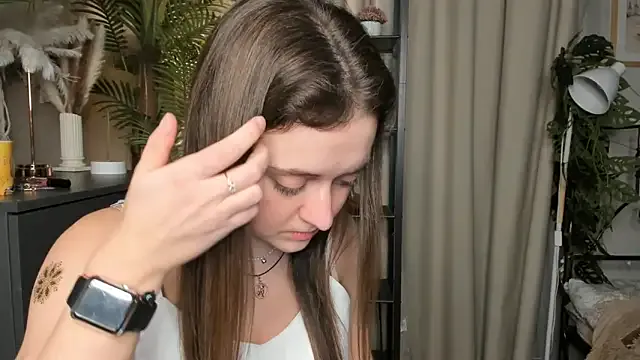 AmyBelmontt – webcam model profile photo Image 6