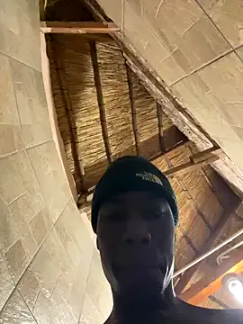 JuliaQuinn – webcam model profile photo Image 2