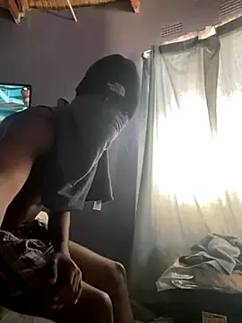 JuliaQuinn – webcam model profile photo Image 7