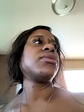 LyahLenox – webcam model profile photo Image 14