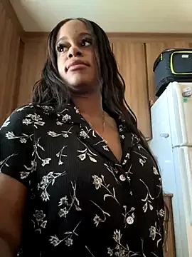 LyahLenox – webcam model profile photo Image 6